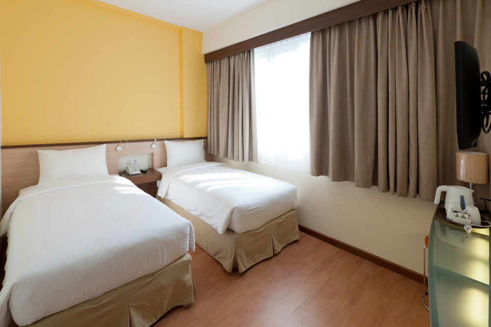 Nite & Day Jakarta - Mangga Besar Экстерьер фото